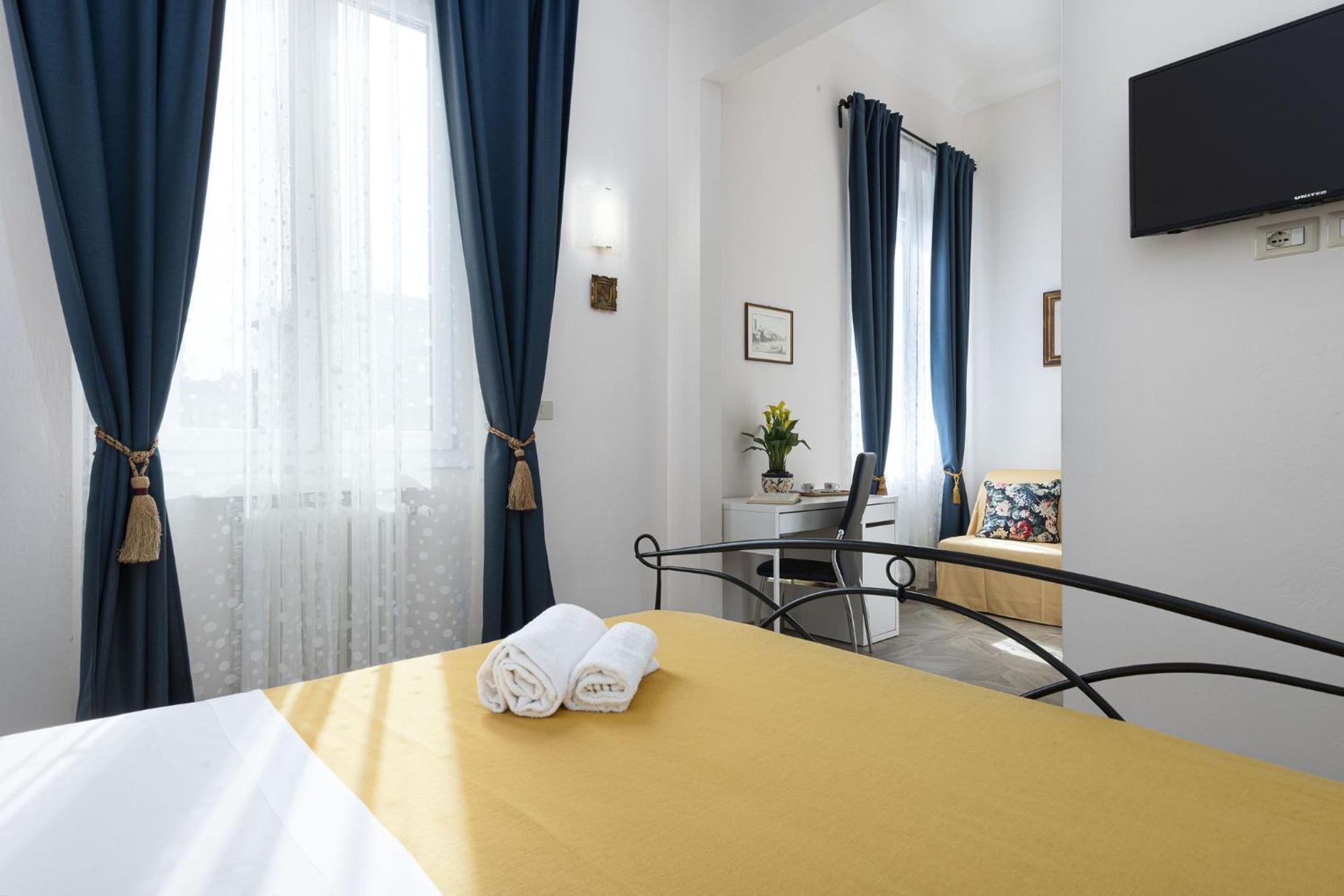 Cadorna Rooms In Firenze Bagian luar foto