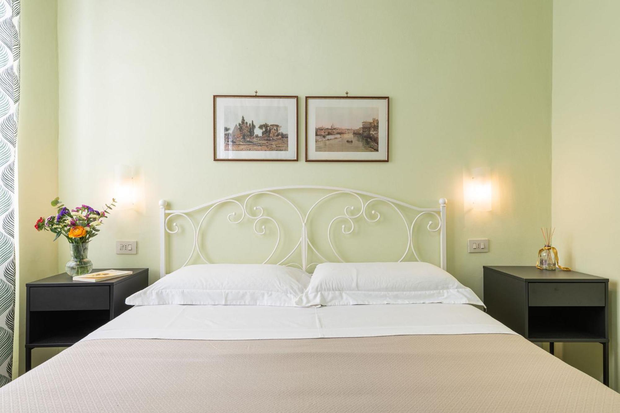 Cadorna Rooms In Firenze Bagian luar foto
