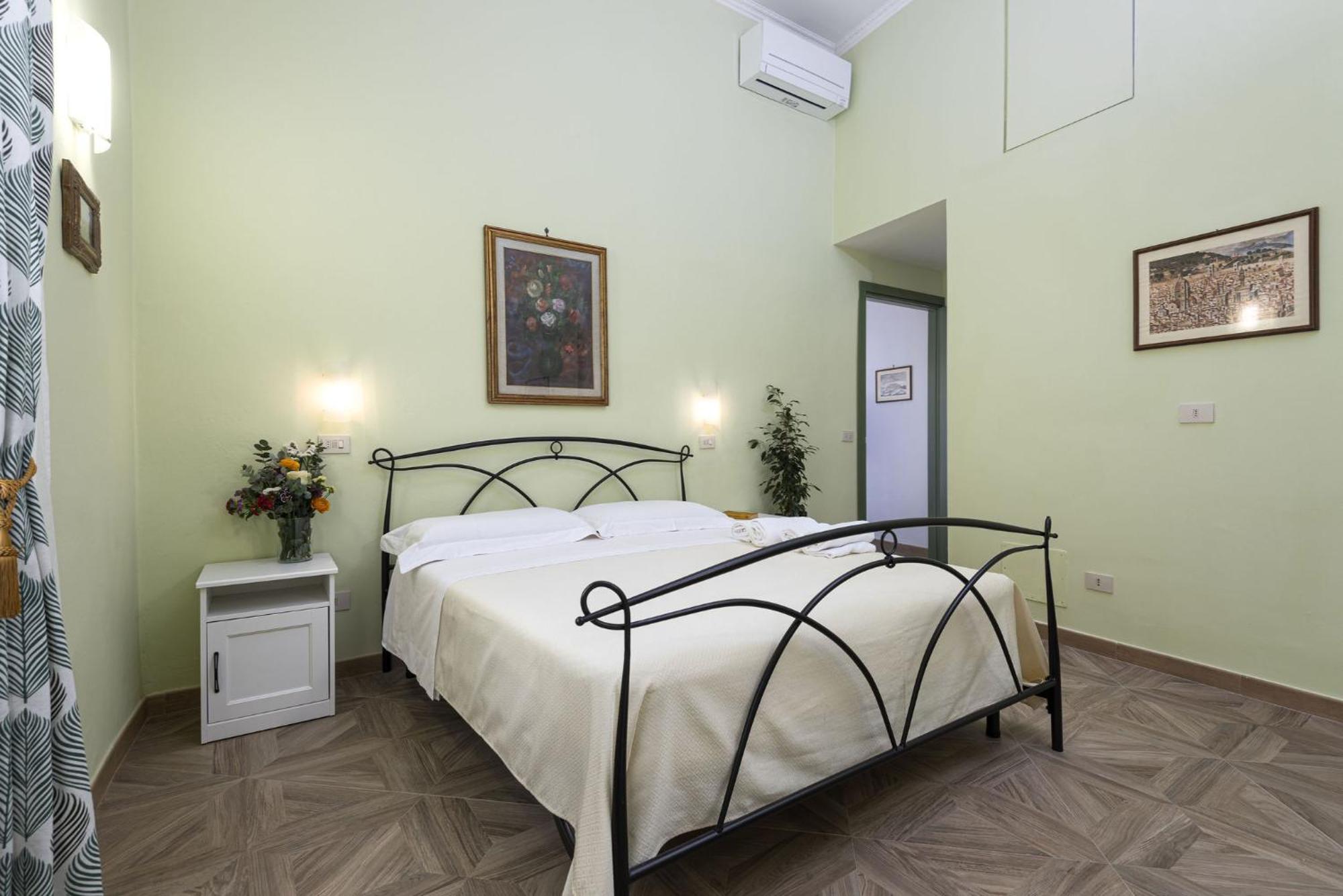 Cadorna Rooms In Firenze Bagian luar foto